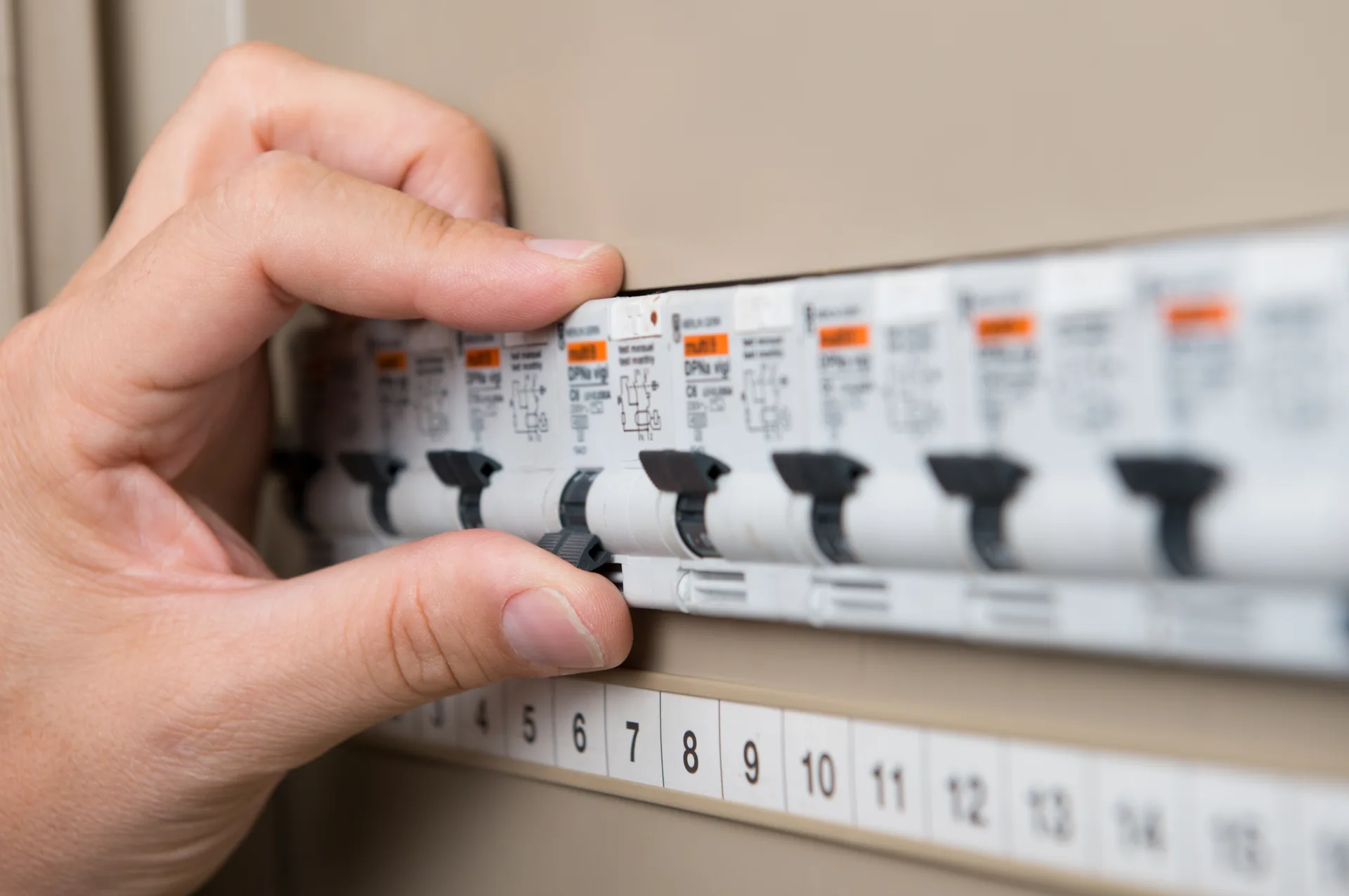 Electrician Wallsend, licensed electricians serving Wallsend